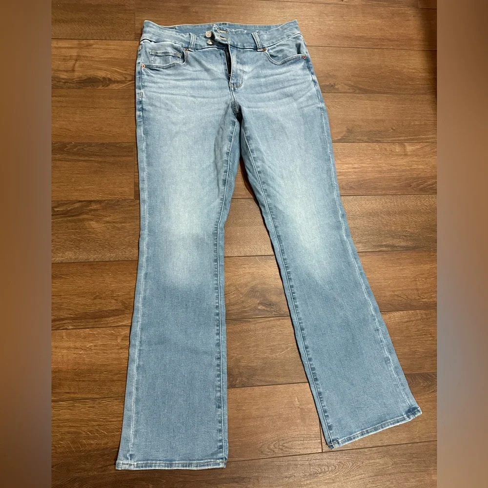 Classic Blue Women's Jeans - Picture 10 of 16